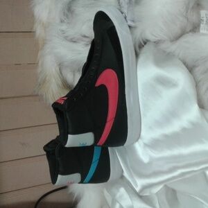 Nike Blazer Mid sneakers